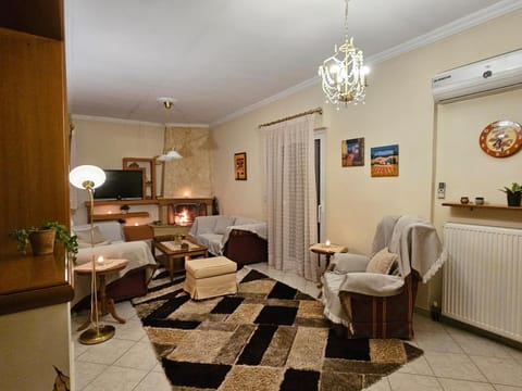 Living room, Photo of the whole room