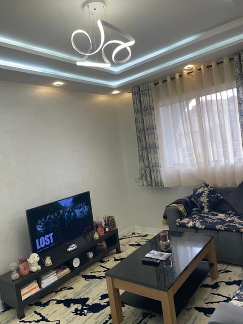 Communal lounge/ TV room, TV and multimedia, Living room, Seating area, Evening entertainment