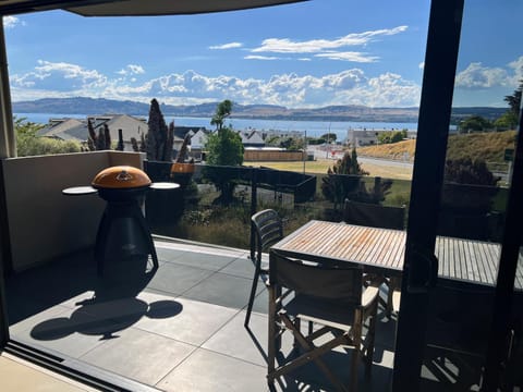 Patio, Day, BBQ facilities, View (from property/room), Balcony/Terrace, Living room, Seating area, Dining area