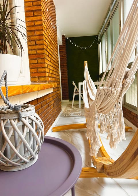 Decorative detail, Seating area