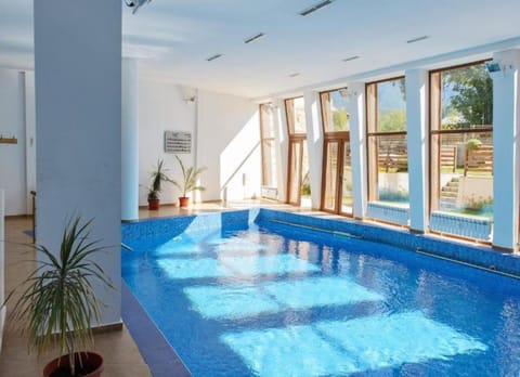 Spa and wellness centre/facilities, Swimming pool