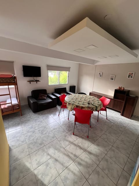 TV and multimedia, Kitchen or kitchenette, Living room, Evening entertainment