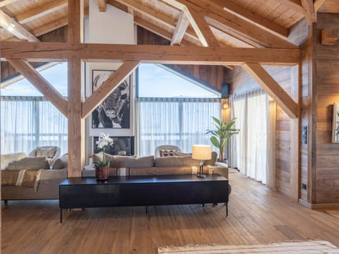 Chalet luxe ski-in ski-out, sauna, cinéma, jacuzzi - FR-1-645-81 Chalet in Huez