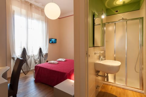 Bathroom, Photo of the whole room, Bedroom