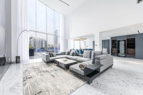 Grand Dubai Marina 4BR Triplex with Pool Gym Sauna Villa in Dubai