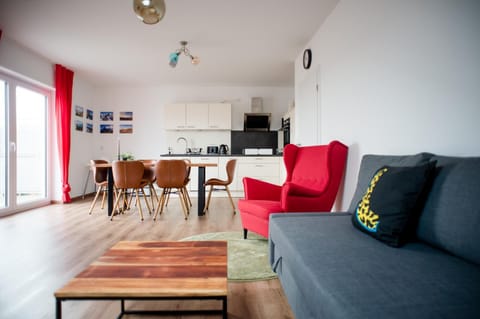 Living room, Seating area, Dining area, kitchen