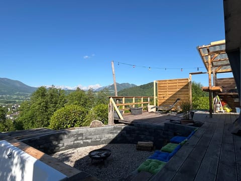View (from property/room), Balcony/Terrace, Mountain view