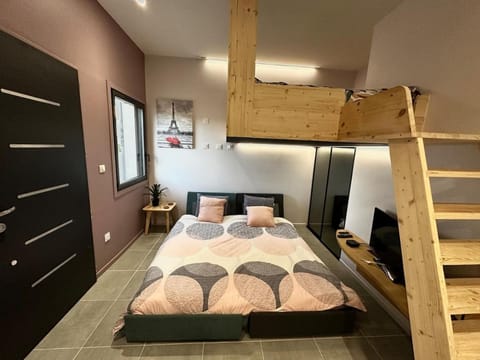 Le Studio de l 'Avenue Apartment in Valence