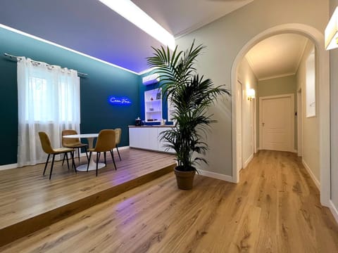 Lounge or bar, Breakfast