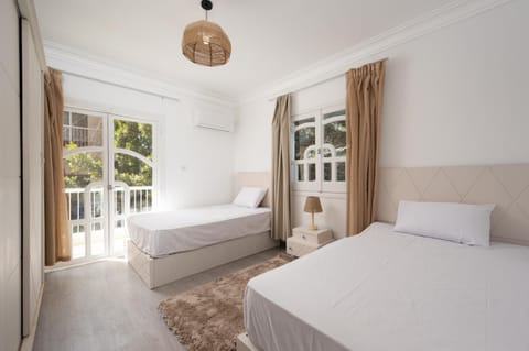 Bedroom, Time of day