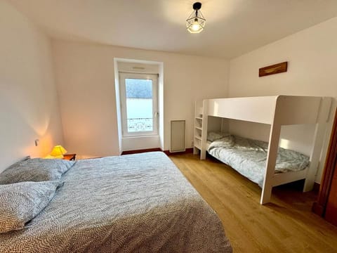 Ker-Roudy, gite spatieux à deux pas du plan d'eau House in Étel