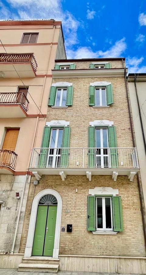 Property building, Day