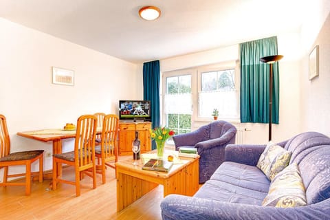 Villa Idyll, Gartenhaus, Whg 652 Apartment in Sellin