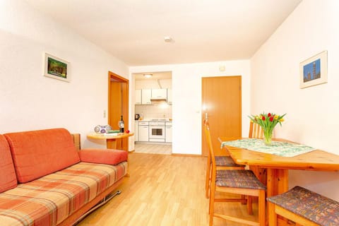 Villa Idyll, Gartenhaus, Whg 653 Apartment in Sellin