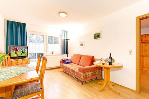 Villa Idyll, Gartenhaus, Whg 653 Apartment in Sellin