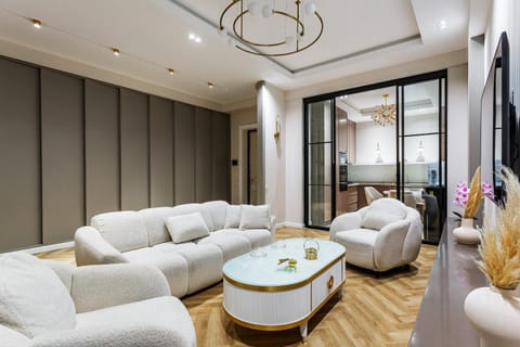 TV and multimedia, Living room, Seating area, wardrobe