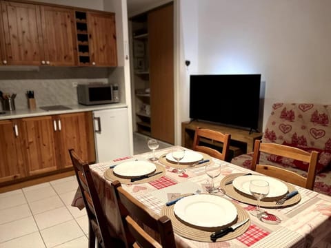 Communal lounge/ TV room, TV and multimedia
