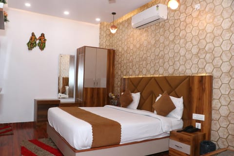 Bed, Bedroom, air conditioner