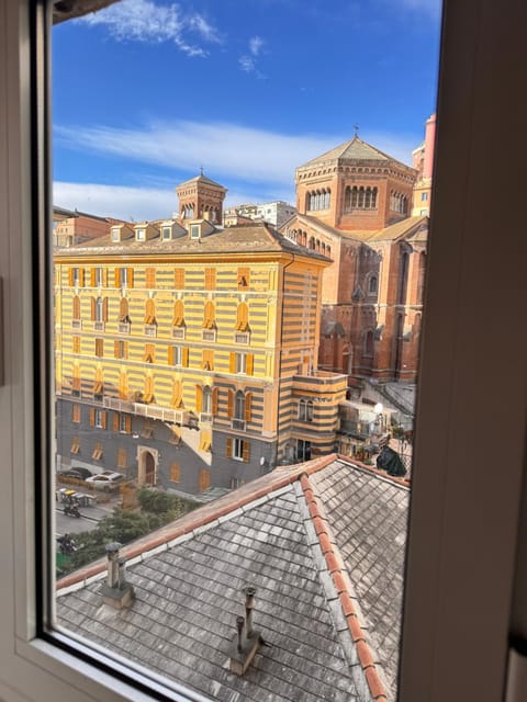 Property building, City view, Location