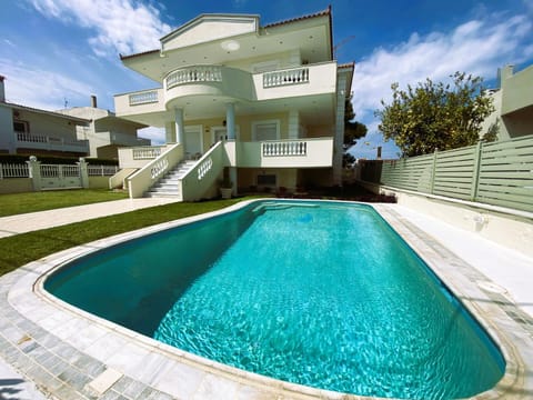 Property building, Pool view, Swimming pool
