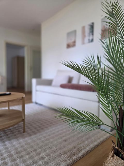 Living room, Photo of the whole room, Seating area