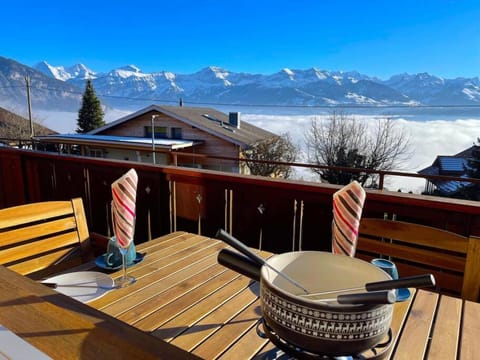 Lake Thun Alps Scenic Views and Concierge by SwissHut Chalet in Canton of Bern (Region)