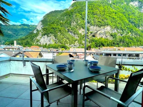 Penthouse Alps Scenic Views and Concierge by SwissHut House in Interlaken