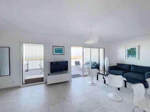 T3 vue panoramique sur la baie de Calvi Apartment in Calvi