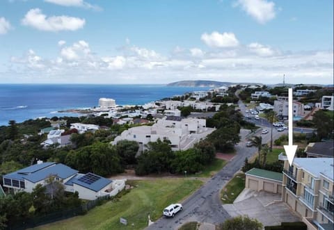 The Salty Whale - 3BD APT - Central Sea Views Apartment in Plettenberg Bay