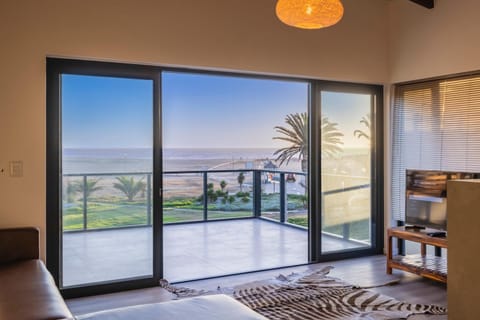 Kitchen or kitchenette, Sea view