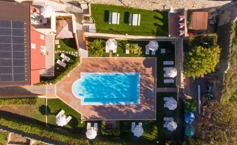 Property building, Day, Swimming pool, Swimming pool, Open Air Bath