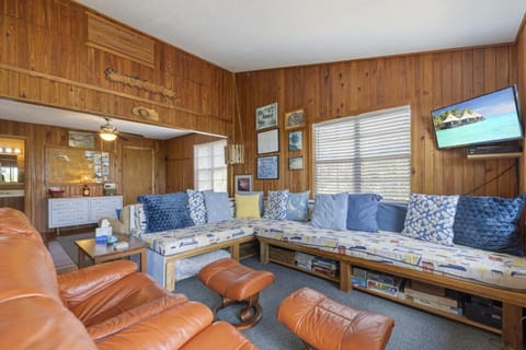 Flounder Inn Waterfront House in Cedar Key