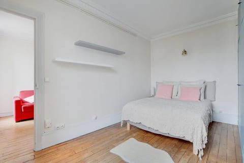 Tour Eiffel - Saint Dominique - Invalides Apartment in Paris