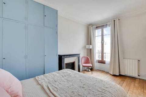 Tour Eiffel - Saint Dominique - Invalides Apartment in Paris