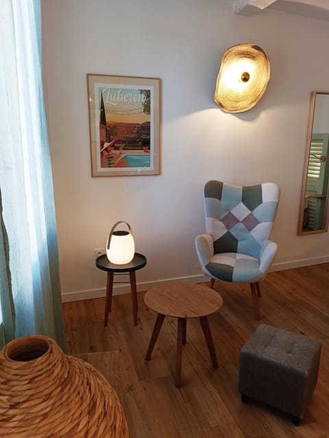 Living room, Decorative detail