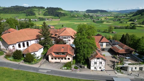 Property building, Natural landscape, Bird's eye view, Mountain view, Location