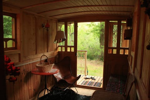 Roulotte en Sologne Bed and Breakfast in Centre-Val de Loire