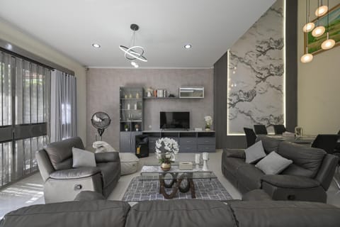 TV and multimedia, Living room