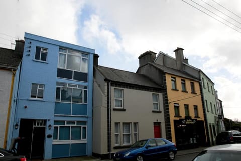 Crescent Close Apartment in Galway