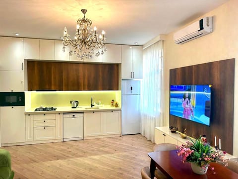 TV and multimedia, Kitchen or kitchenette, oven