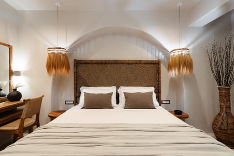 Chic Elysium Bliss Apartment in Naxos