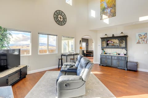 Mtn-View Haven with Hot Tub! 28 Mi to Mt Rose Ski House in Sparks