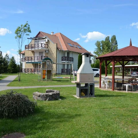 Summer, BBQ facilities, Garden