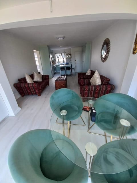 Whale Rock Estate Four 1 Apartment in Hermanus