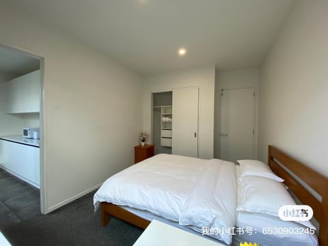 Bed, Kitchen or kitchenette, Bedroom, wardrobe