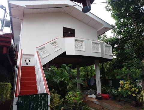 Property building, Garden, Balcony/Terrace, Garden view