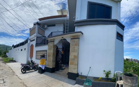 Property building, Day, Mountain view