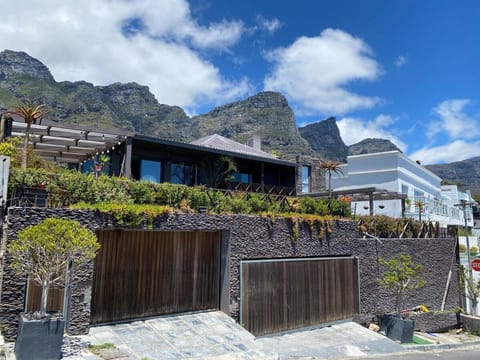 Inviting 2-Sleeper Retreat U4 ! Apartment in Cape Town