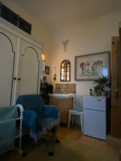 King Comfort tv microwave fridge Vacation rental in Chester