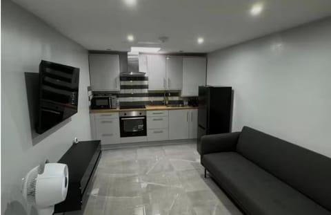 TV and multimedia, Kitchen or kitchenette, Living room